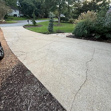 Residential Driveway Cleaning and Restoration 1