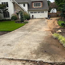 Residential Driveway Cleaning and Restoration 2